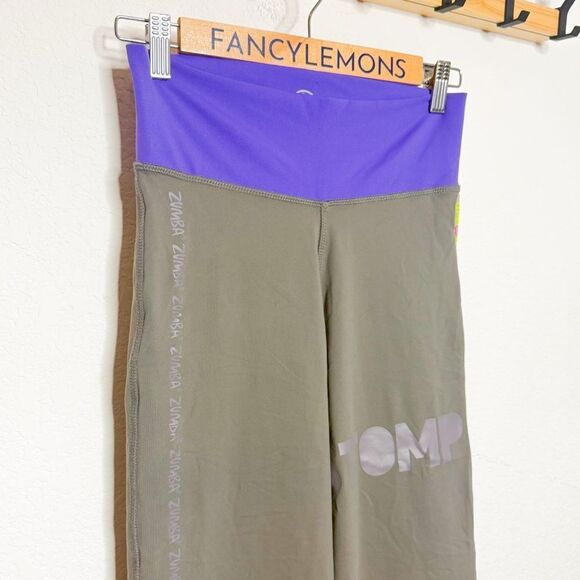 Zumba NWT! Stomp Z Pant Gunmetal Gray & Purple Yoga Dance Pants - Size Small - Picture 2 of 6